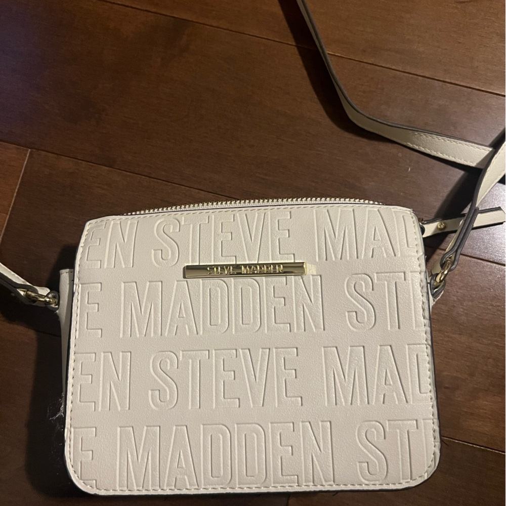 STEVE MADDEN white crossbody/shoulder purse